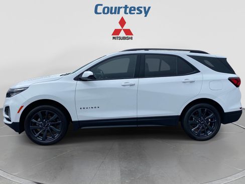 Used 2024 Chevrolet Equinox RS AWD/4WD image 2
