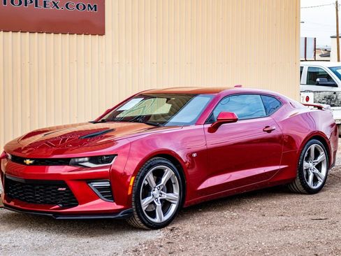 Used 2018 Chevrolet Camaro SS image 8