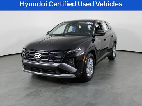 Certified 2026 Hyundai Tucson SE image 2