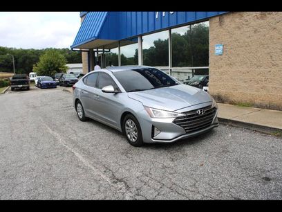 Used 2020 Hyundai Elantra SE w/ Cargo Package (C1)