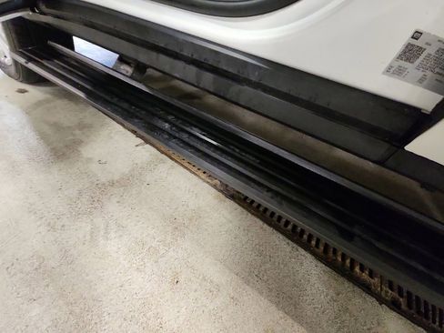 Certified 2024 Chevrolet Tahoe High Country w/ Advanced Technology Package image 35