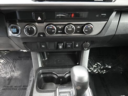 Used 2023 Toyota Tacoma TRD Off-Road AWD/4WD image 11