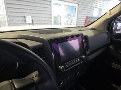 Used 2023 Nissan Frontier S image 9