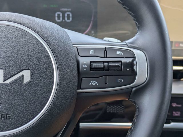 Used 2023 Kia Sportage EX AWD/4WD image 27