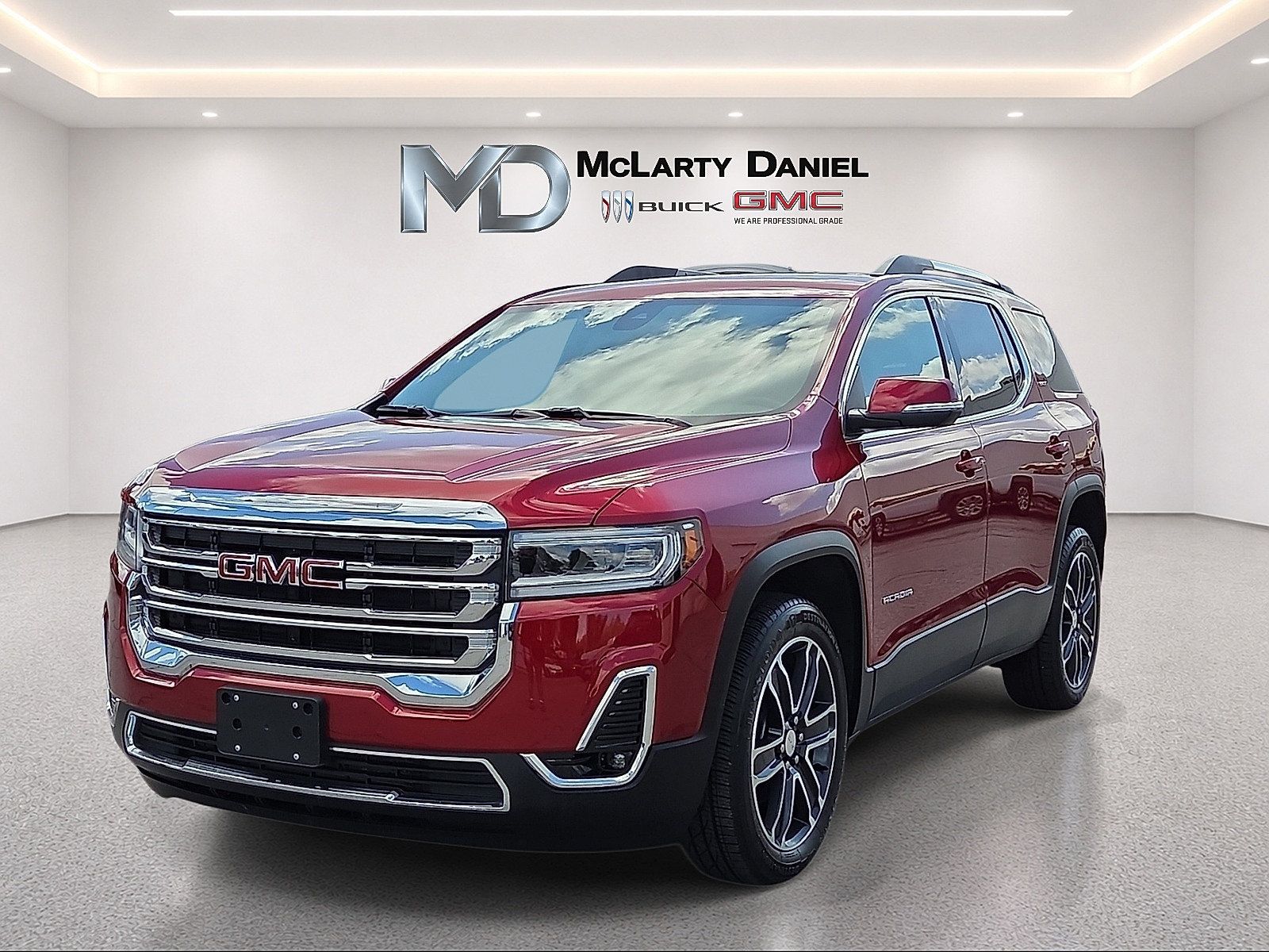 Certified 2023 GMC Acadia SLT w/ Preferred Package AWD/4WD image 3