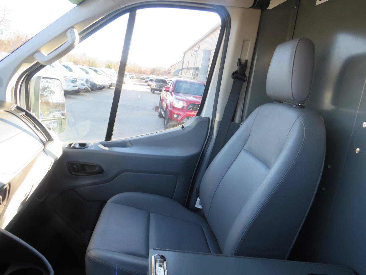 Used 2018 Ford Transit 350 148 Medium Roof RWD image 19