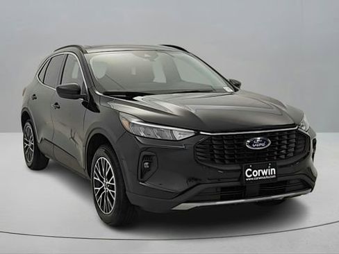 New 2026 Ford Escape SE w/ Class II Trailer Tow Package image 1