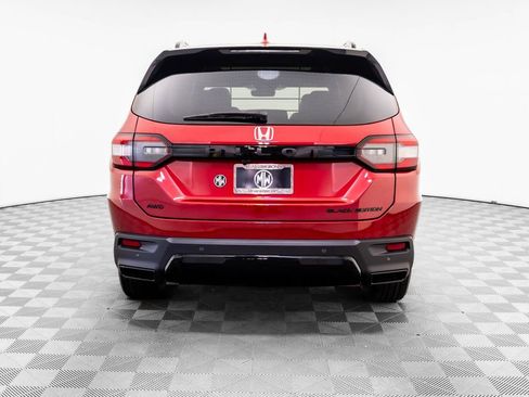 Certified 2026 Honda Pilot Black Edition image 5