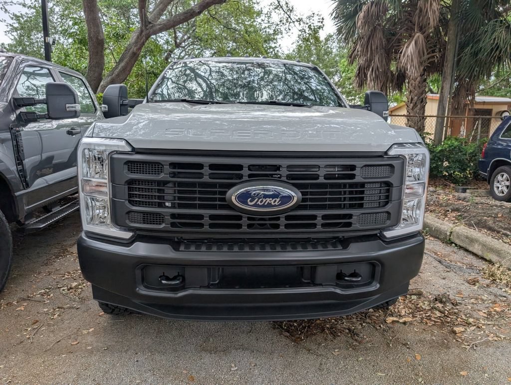 New 2026 Ford F350 XL w/ XL Off-Road Package AWD/4WD image 2
