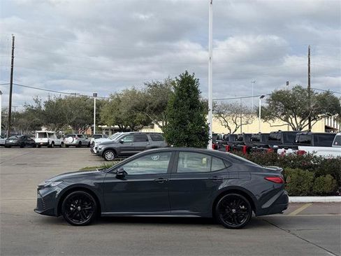 Certified 2025 Toyota Camry SE image 4