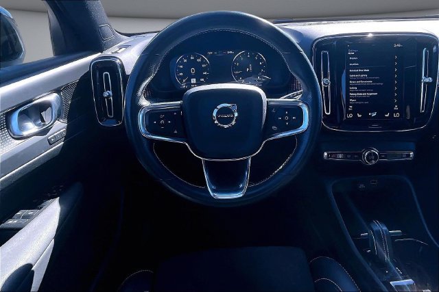 Used 2021 Volvo XC40 T5 R-Design w/ Advanced Package AWD/4WD image 8