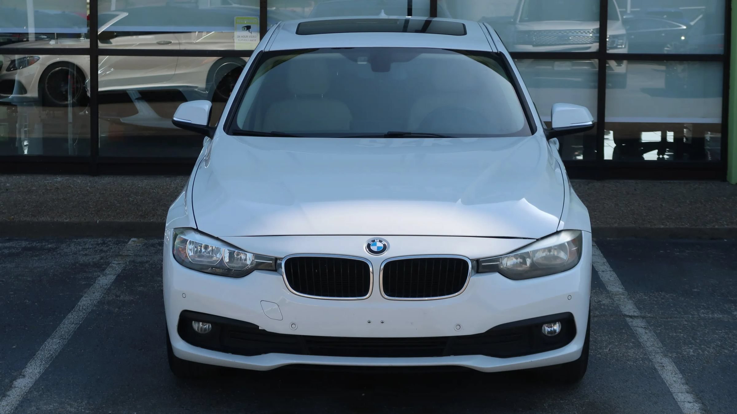 Used 2016 BMW 320i Sedan RWD image 3