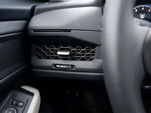 New 2025 Honda Accord SE image 18