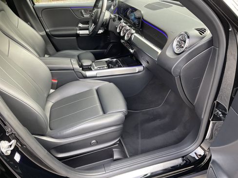 Certified 2022 Mercedes-Benz GLB 250 4MATIC image 48