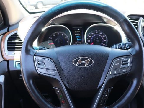 Used 2016 Hyundai Santa Fe Limited w/ Option Group 04 FWD image 22