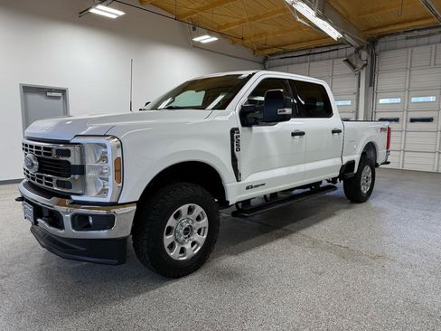 Used 2024 Ford F250 XLT w/ FX4 Off-Road Package image 8