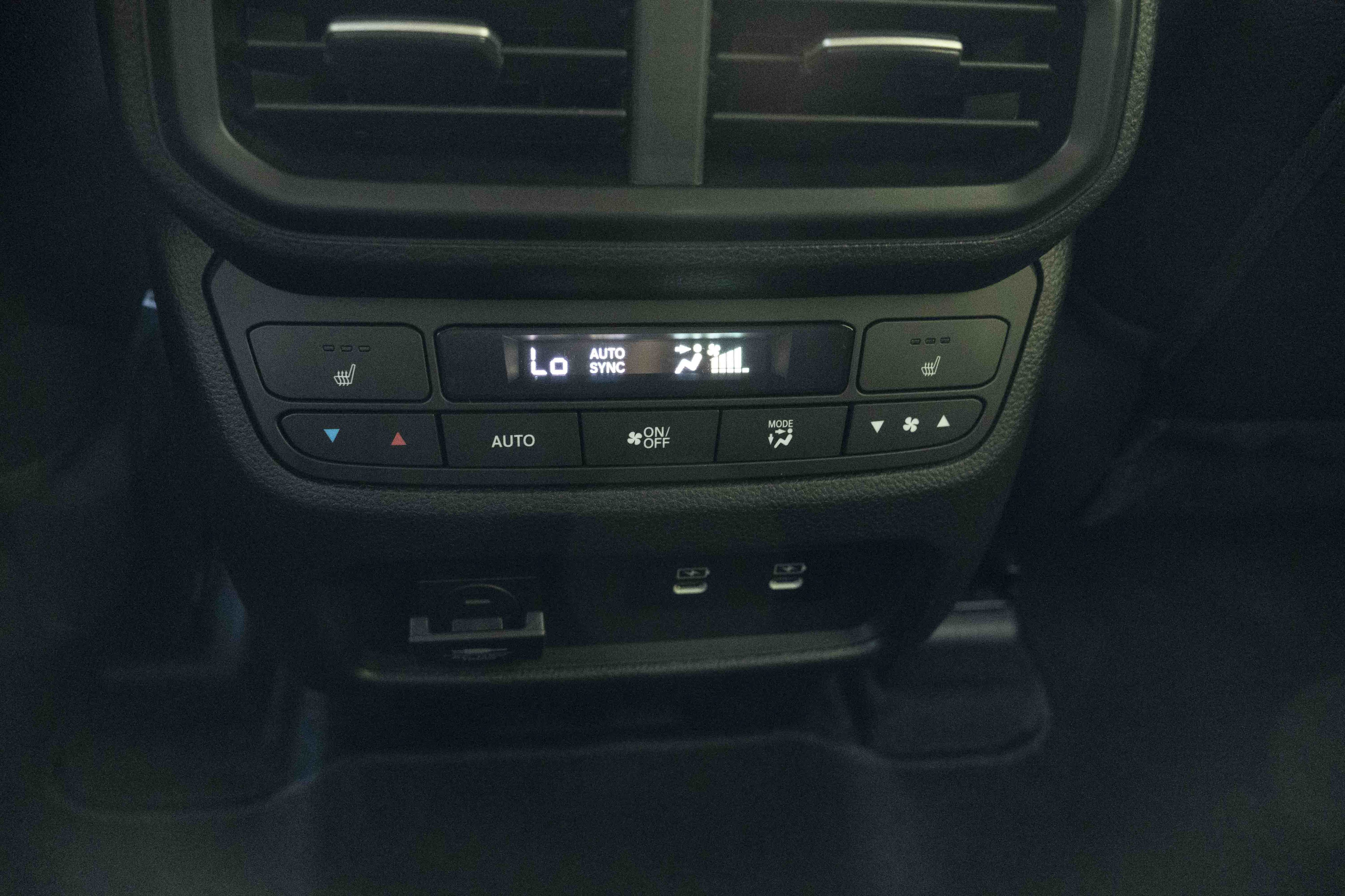 Used 2026 Honda Pilot Black Edition image 43