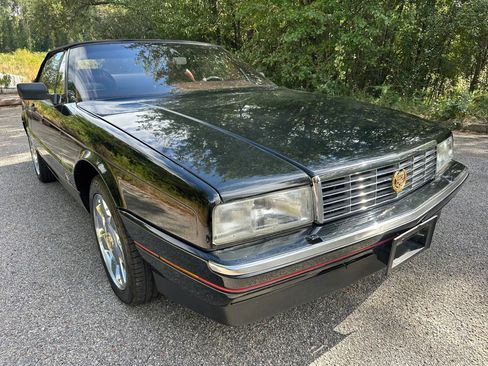 Used 1991 Cadillac Allante image 7