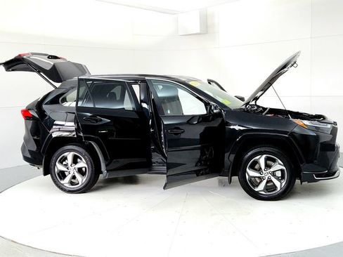 Used 2024 Toyota RAV4 SE w/ Weather & Moonroof Package AWD/4WD image 12