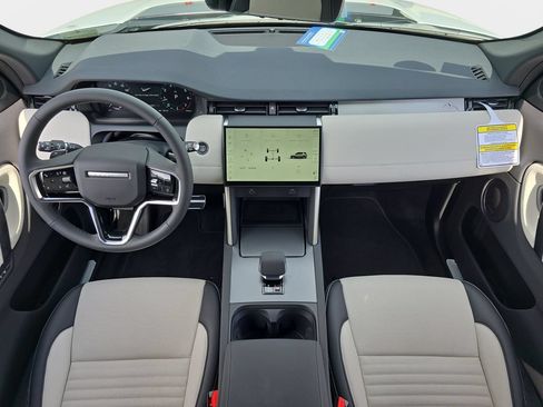 New 2026 Land Rover Discovery Sport Landmark AWD/4WD image 9