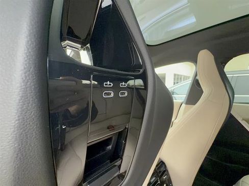 Certified 2023 BMW iX xDrive50 w/ Premium Package image 27