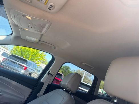 Used 2017 Ford Escape Titanium FWD image 24