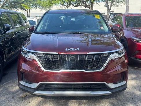 Certified 2022 Kia Carnival LX image 7