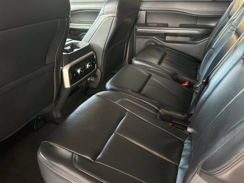 Certified 2024 Ford Expedition Max XLT RWD image 11