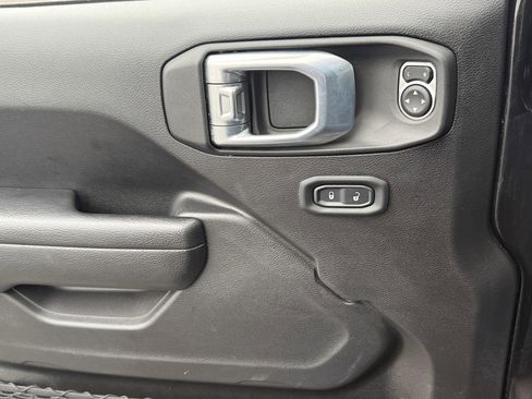 Used 2023 Jeep Wrangler Sport S image 19