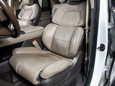 Used 2022 Lincoln Navigator L Reserve image 24