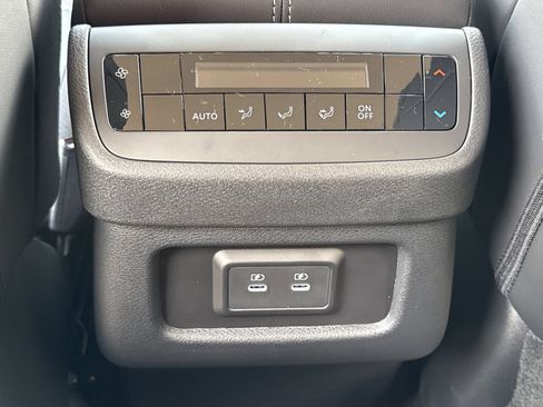 New 2026 Nissan Pathfinder SL FWD image 18