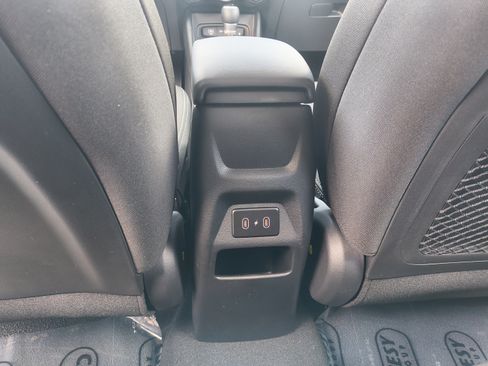 New 2026 Hyundai Venue SEL FWD image 14