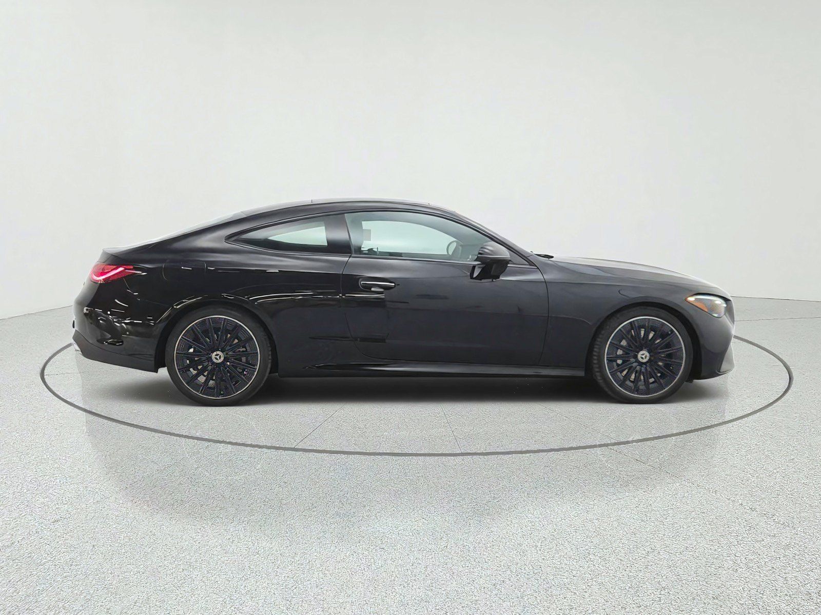 New 2027 Mercedes-Benz CLE 450 4MATIC Coupe image 4