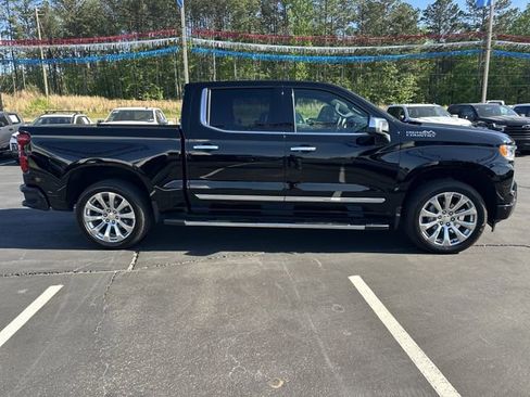 Certified 2025 Chevrolet Silverado 1500 High Country w/ Technology Package image 4