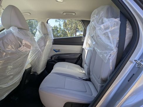 New 2026 Hyundai Tucson SE image 13