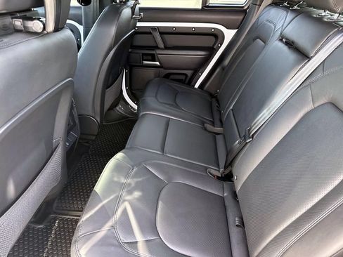 Used 2026 Land Rover Defender 110 X-Dynamic SE AWD/4WD image 12