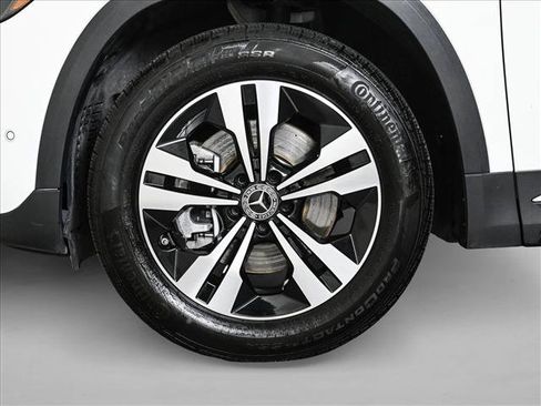 Certified 2025 Mercedes-Benz GLA 250 4MATIC image 25