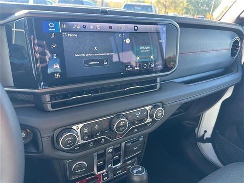 Used 2024 Jeep Wrangler Unlimited Rubicon w/ Convenience Group image 21