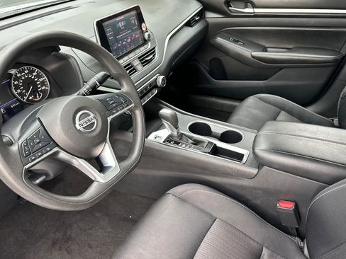 Certified 2022 Nissan Altima 2.5 SV image 10