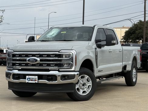 New 2026 Ford F350 XLT w/ XLT Premium Package image 24