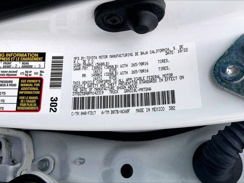 Used 2023 Toyota Tacoma TRD Off-Road image 38