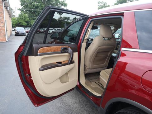 Used 2010 Buick Enclave CX w/ Driver Confidence Package AWD/4WD image 17