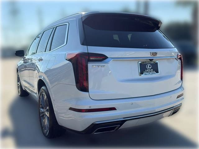 Used 2022 Cadillac XT6 Premium Luxury w/ Technology Package FWD image 6
