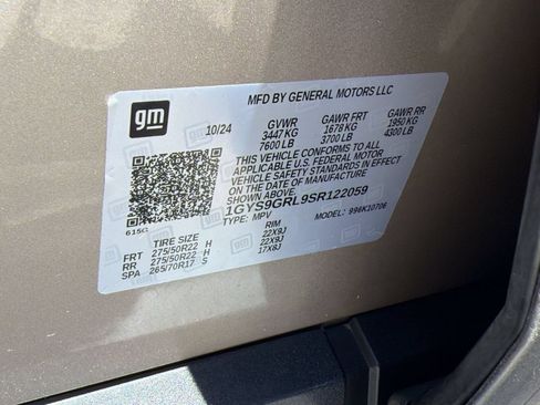 Used 2025 Cadillac Escalade Sport Platinum w/ LPO, Floor Liner Package AWD/4WD image 27