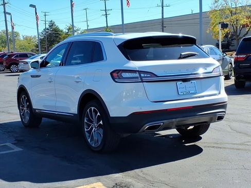 Used 2022 Lincoln Nautilus Reserve image 27