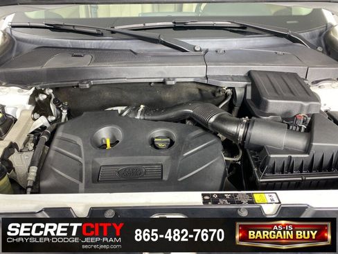 Used 2014 Land Rover LR2 image 33