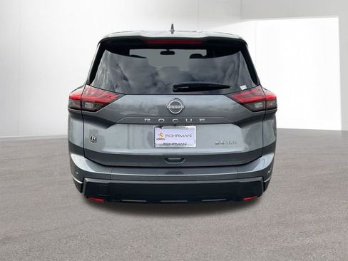Used 2024 Nissan Rogue SV image 5