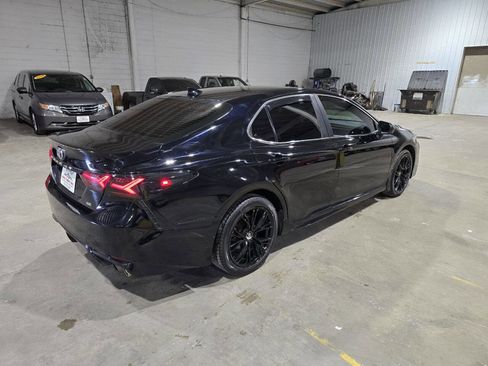 Used 2021 Toyota Camry SE image 15