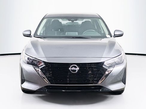 Used 2025 Nissan Sentra SV w/ All-Weather Package FWD image 2