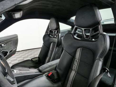 Certified 2018 Porsche 911 GT3 w/ Sport Chrono Package RWD image 5